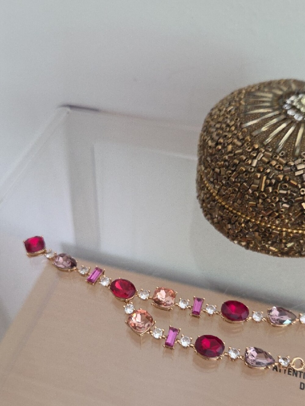 Gold Tone NWT Necklace with Pink & Fuchsia Gemstones, Vintage Beaded Trinket Box - Picture 6 of 7